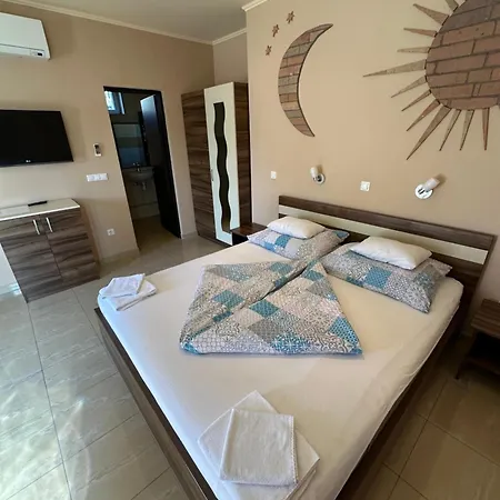 Oda ve Kahvaltı Balatonfueredi Borostyan Panzio