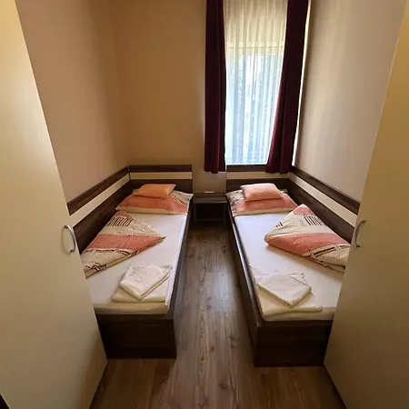 Balatonfueredi Borostyan Panzio