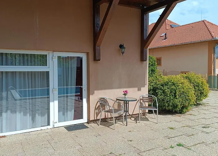 Bed & Breakfast Balatonfueredi Borostyan Panzio 3*