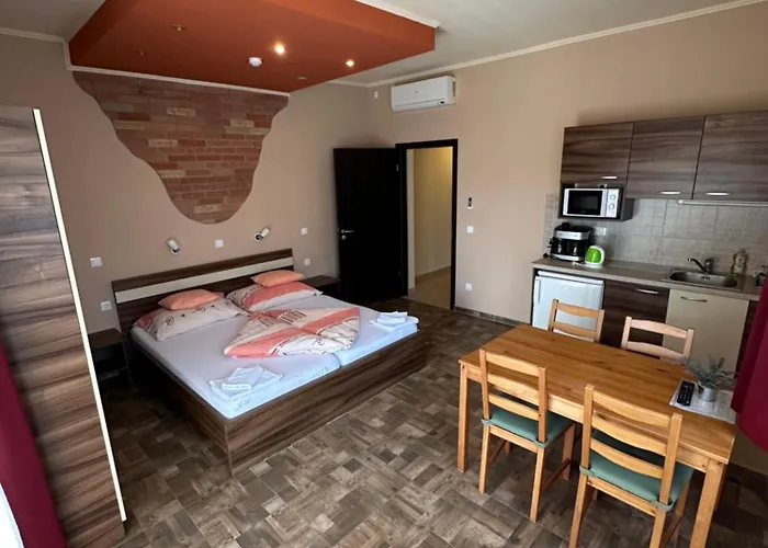 Bed & Breakfast Balatonfueredi Borostyan Panzio 3*