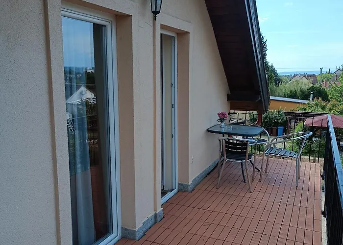 Bed & Breakfast Balatonfueredi Borostyan Panzio 3*